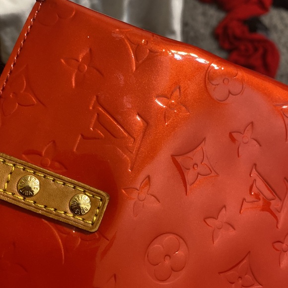 LOUIS VUITTON RED VERNIE SAC PLAT 230033120 code inside bag - Picture 10 of 12